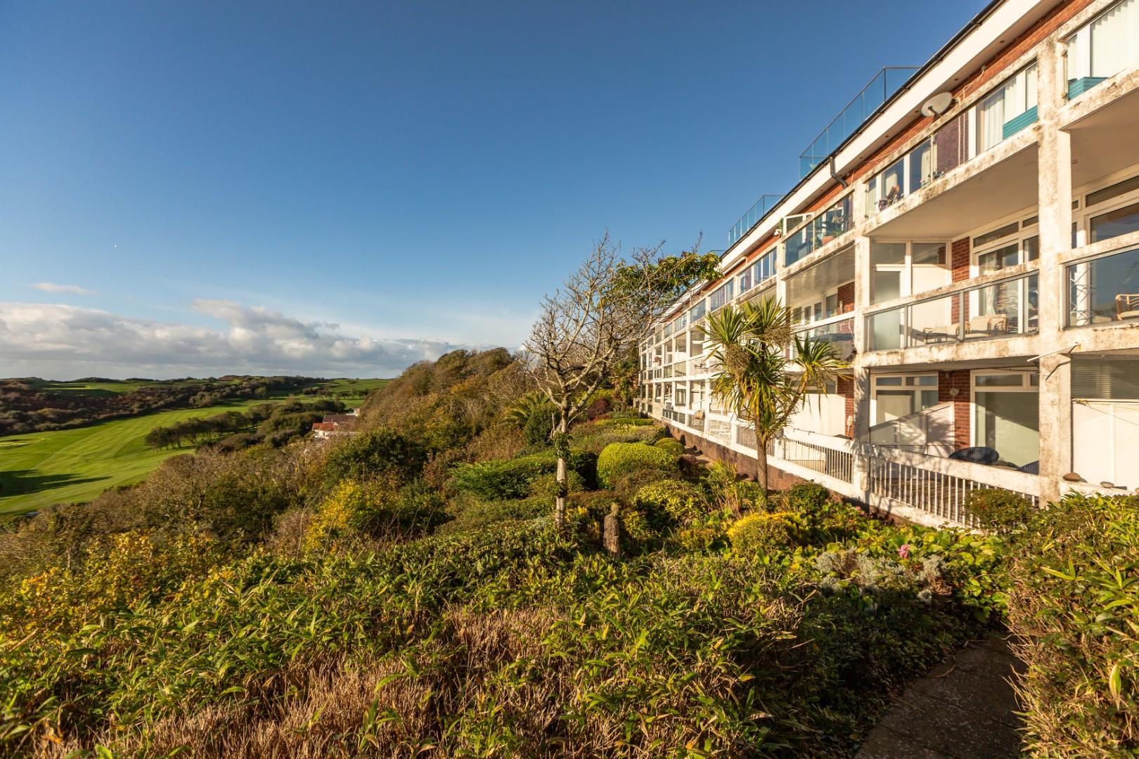 Woodridge court, Langland, Mumbles, Swansea, SA3 4TH